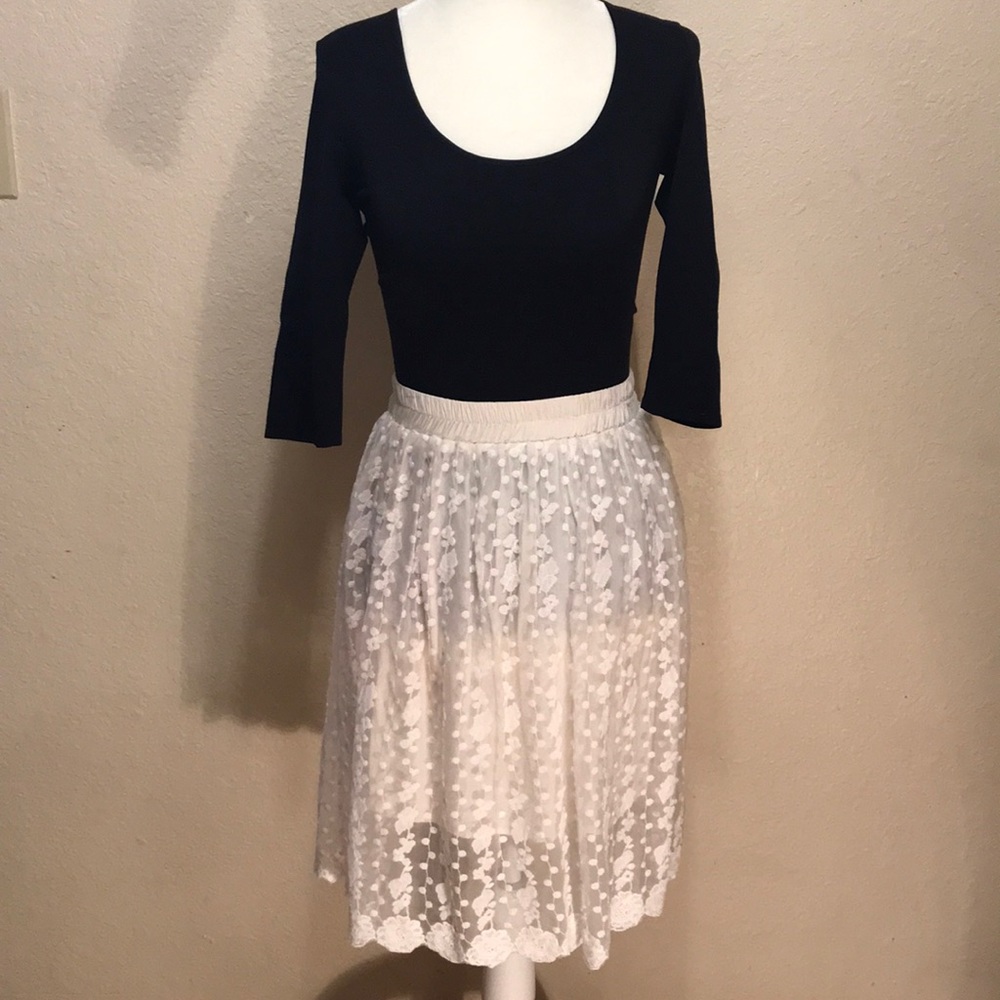 NWT Molly Bracken floral lace skirt